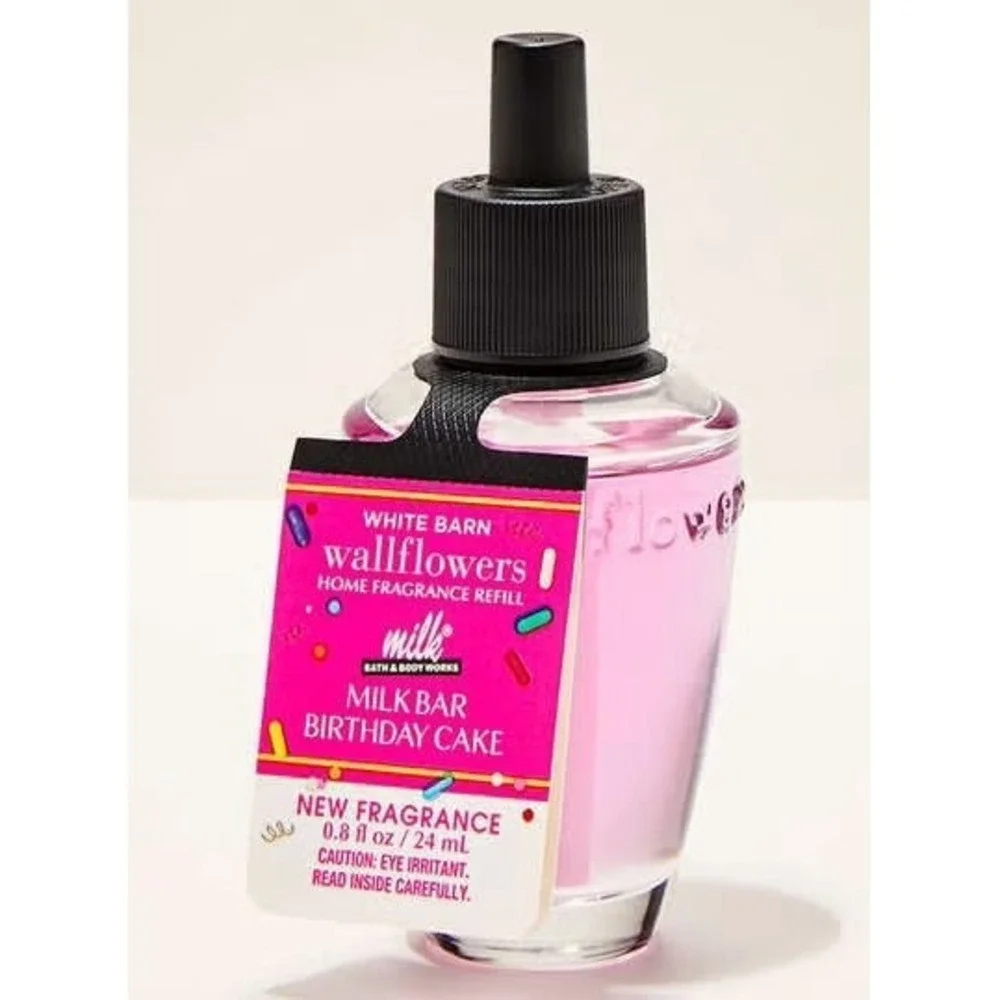 Bath & Body Works Wallflowers Milk Bar Birthday Cake Refill Bulbs 4-Pack New NIB - Picture 3 of 7